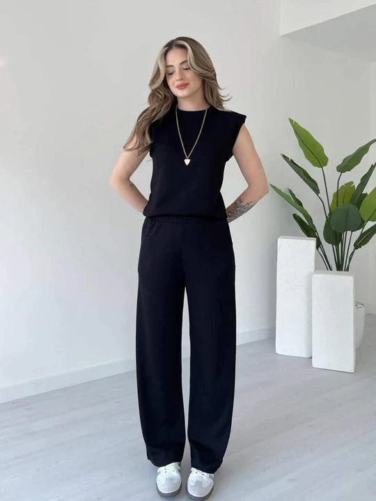 TRACKSUIT CHIC WOMEN’S CO-ORD